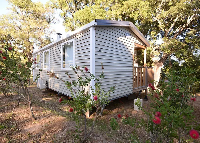 Campingplads La Vetta Village Porto-Vecchio (Corsica)