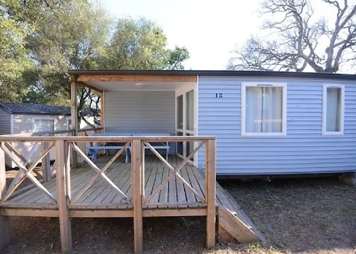 Campingplads La Vetta Village Porto-Vecchio (Corsica)